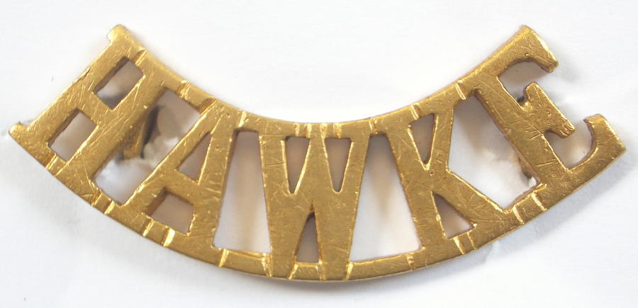 HAWKE brass WW1 RND shoulder title