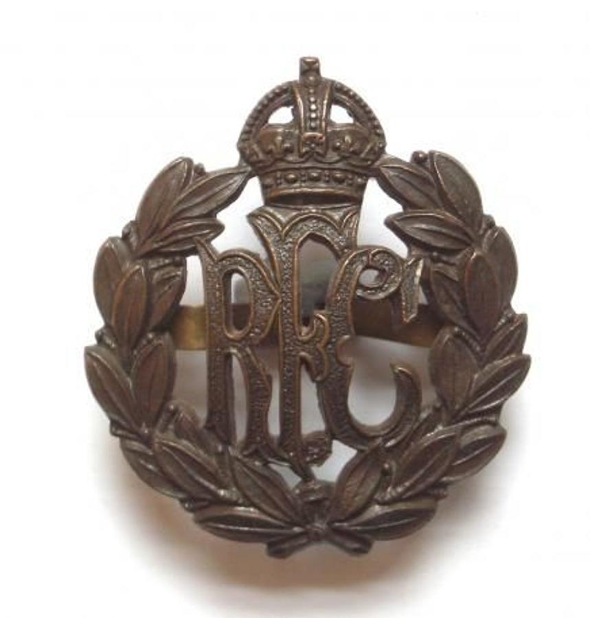 Royal Flying Corps RFC OSD bronze cap badge by Gaunt London