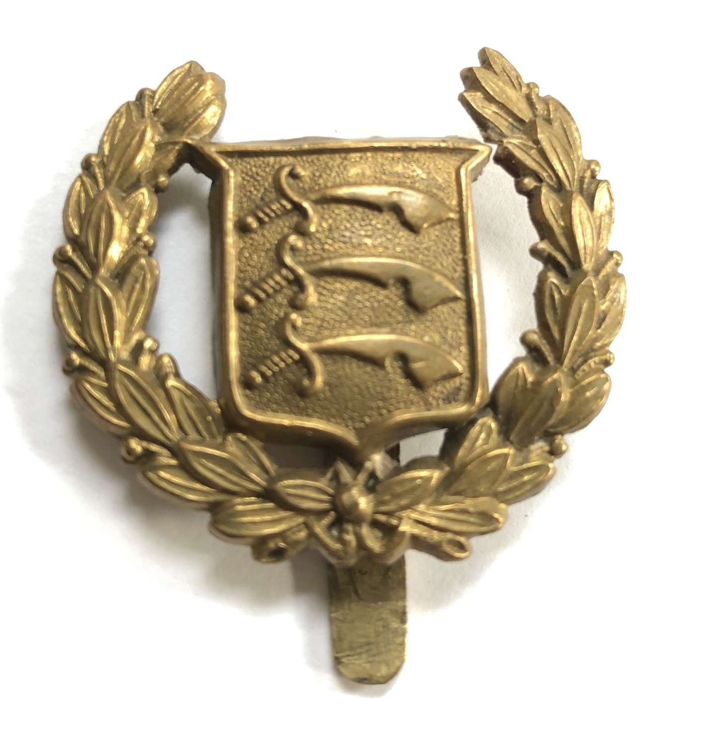 Essex County Cadets scarce brass cap badge