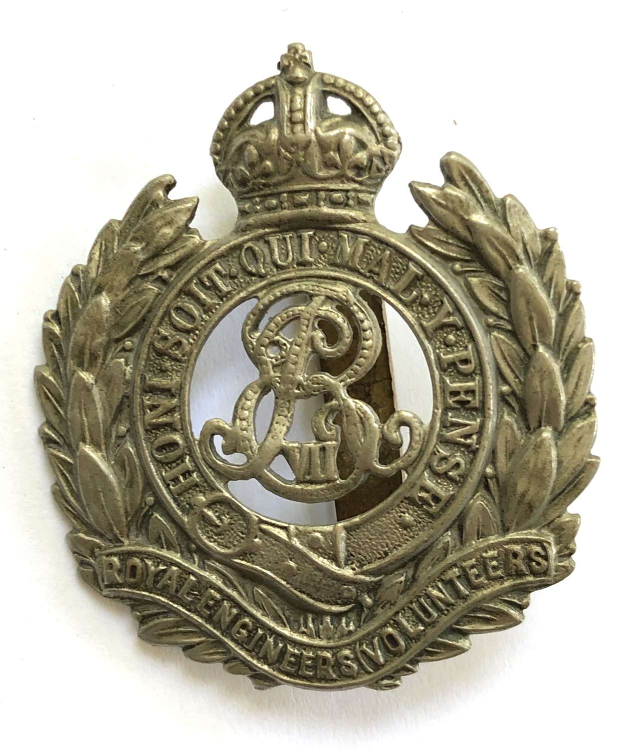 Royal Engineers (Volunteers) EdVII white metal cap badge c1901-08