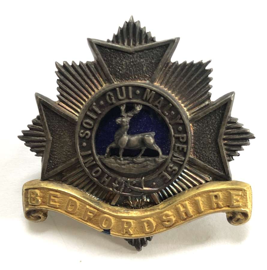 Bedfordshire Regiment pre 1919 Officer’s cap badge by J & Co