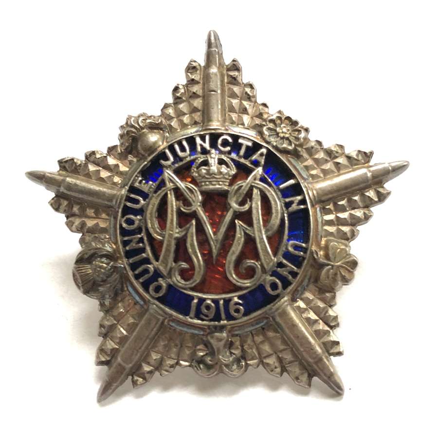 WWI Machine Gun Guards Officer's 1916 hallmarked silver cap badge