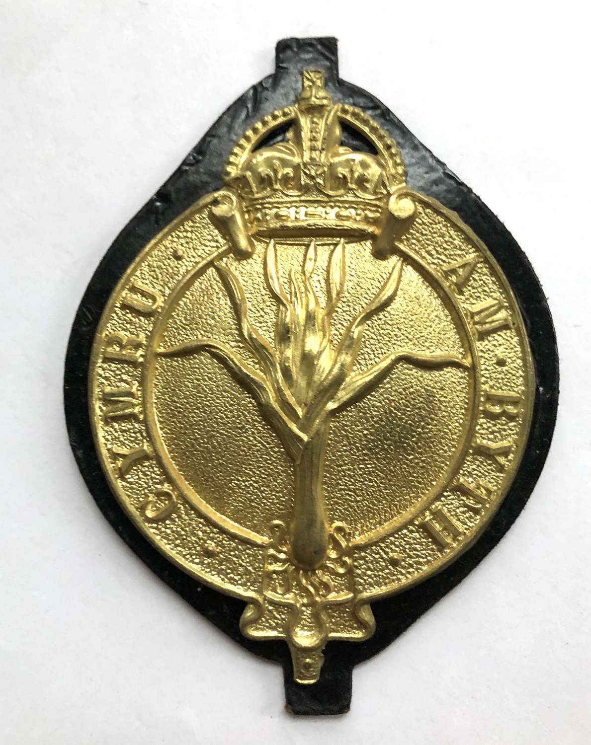 Welsh Guards 1939 dated valise badge