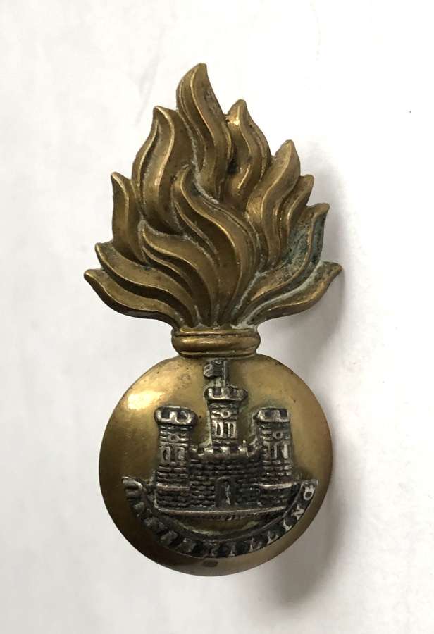 Royal Inniskiliing Fusilers Officer's WW1 cap badge