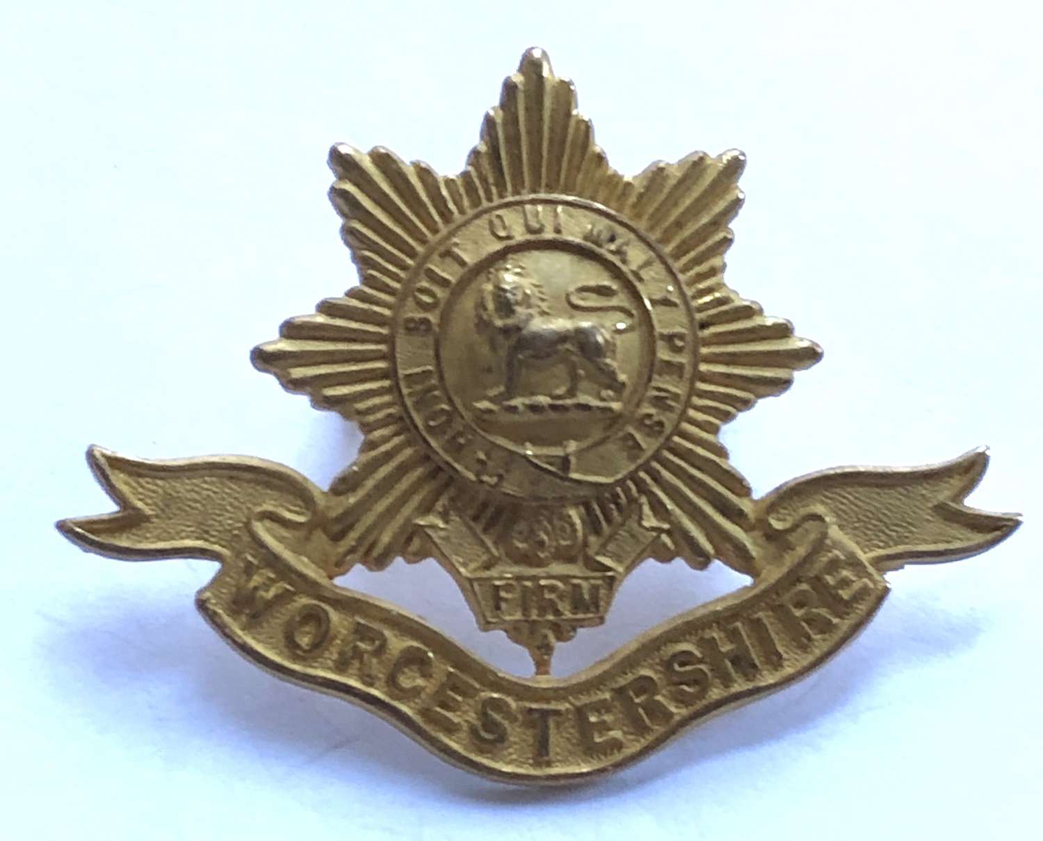 Worcestershire Regiment Victorian senior NCO’s cap badge c1894-96