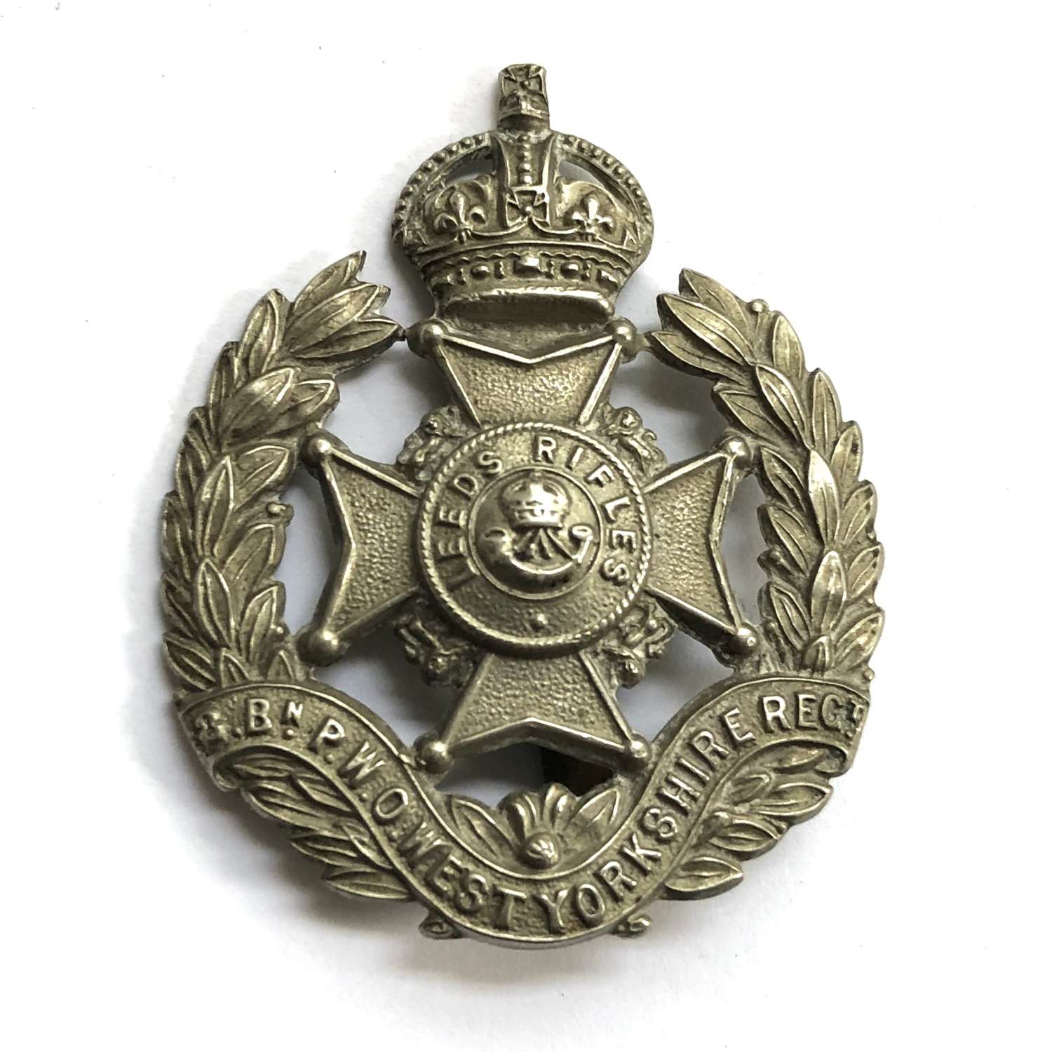 8th Bn West Yorks (Leeds Rifles) post 1908 cap badge