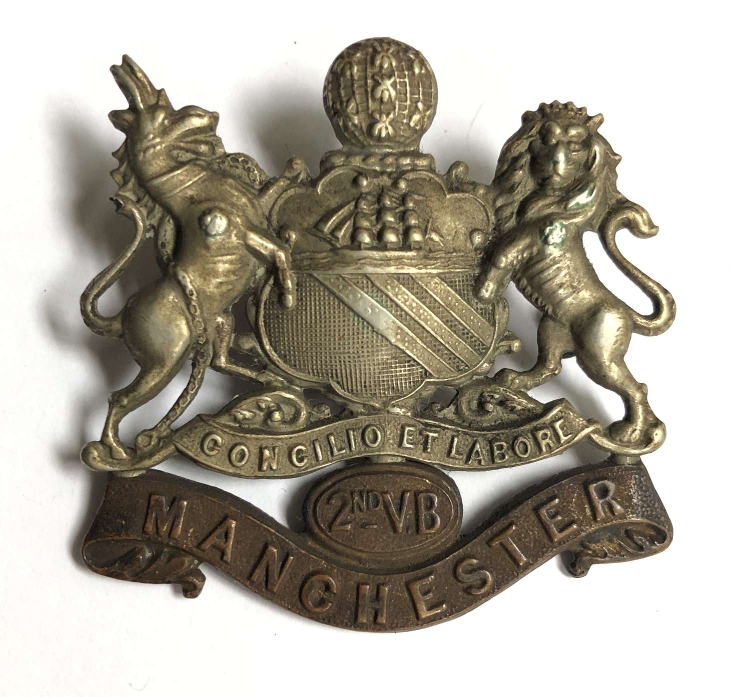 2nd VB Manchester Regiment cap badge circa 1896-1908.