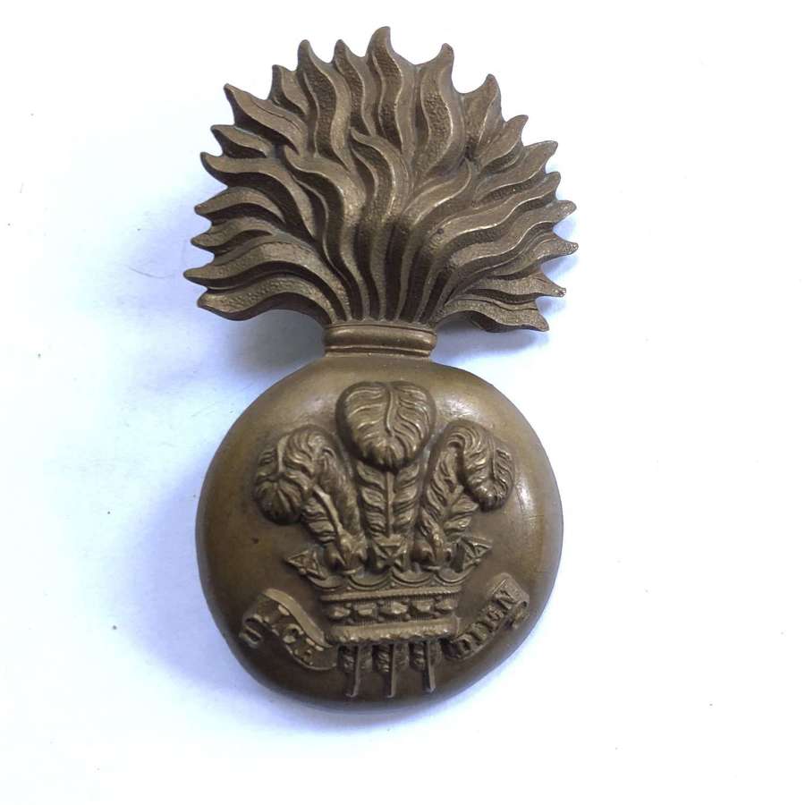Royal Welsh Fusiliers Victorian glengarry badge circa 1881-96
