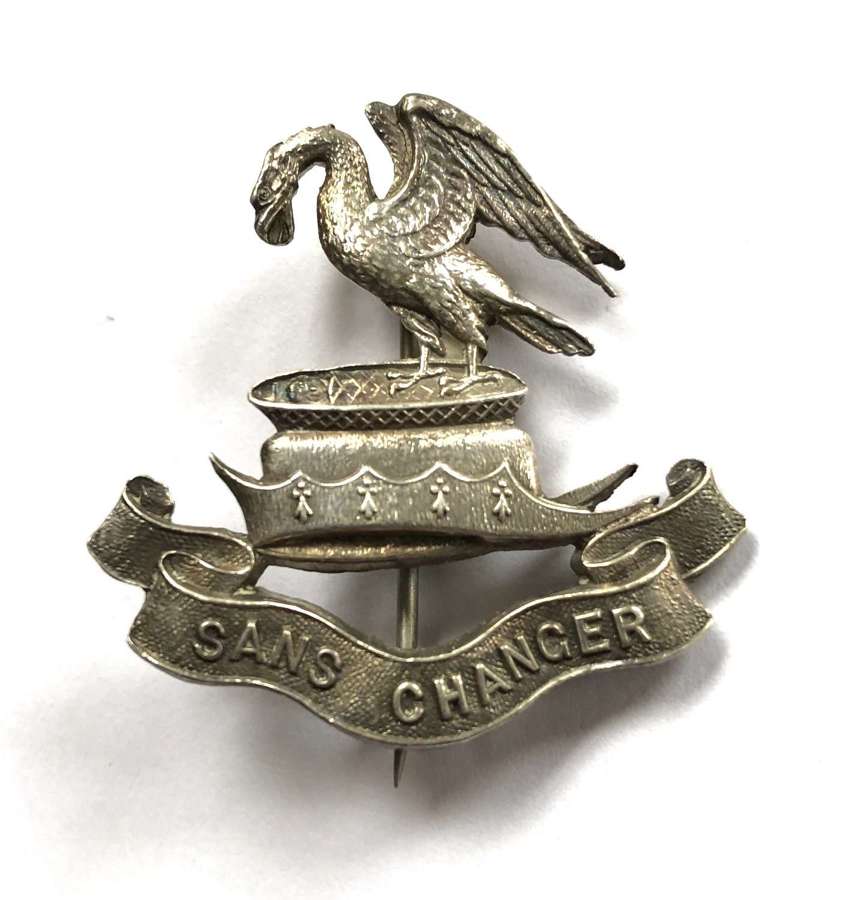 Liverpool Pals 1914 London hallmarked silver cap badge