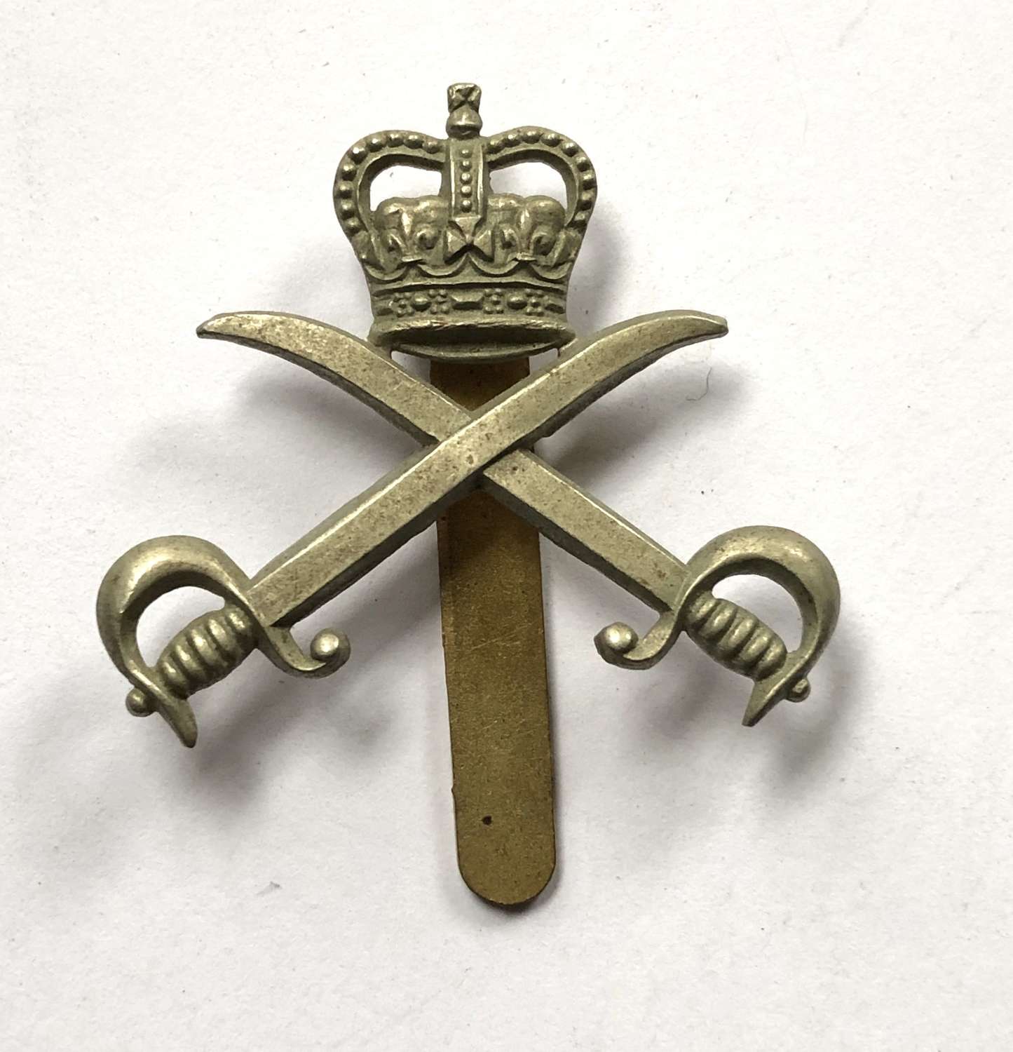 Royal Army Phyisical Training Corps cap badge c1952 by Gaunt, London