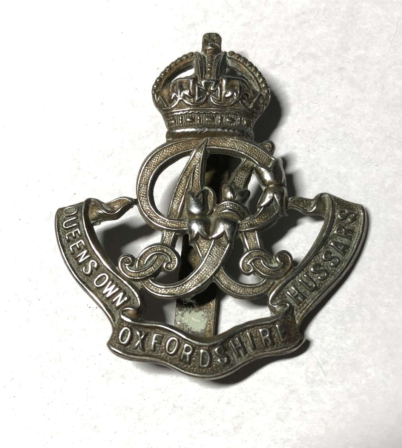 Queen’s Own Oxfordshire Hussars cap badge