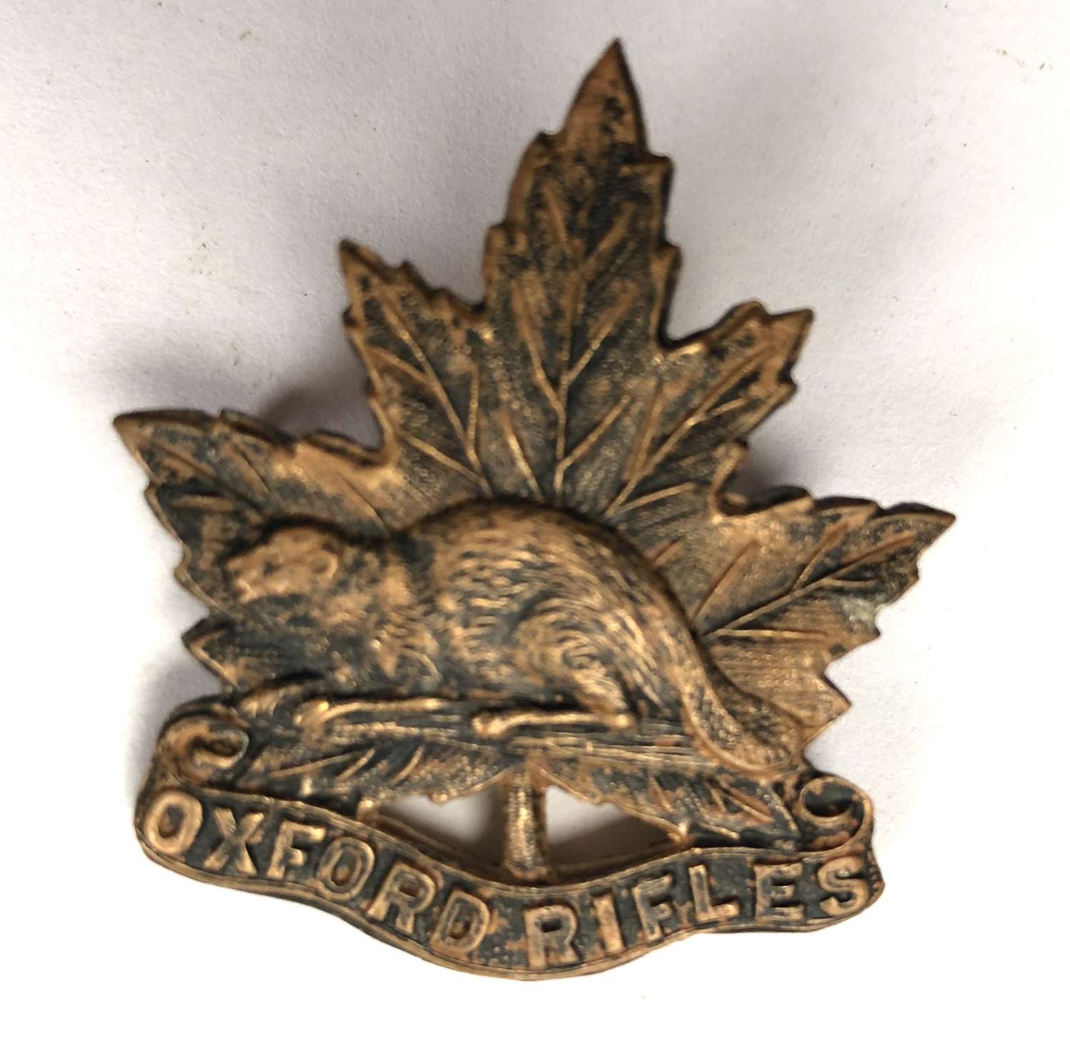 Canada. The Oxford Rifles cap badge