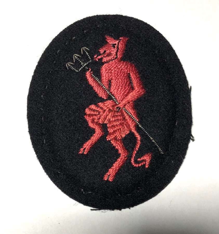 Inns of Court Regiment WW2 Officer's beret badge