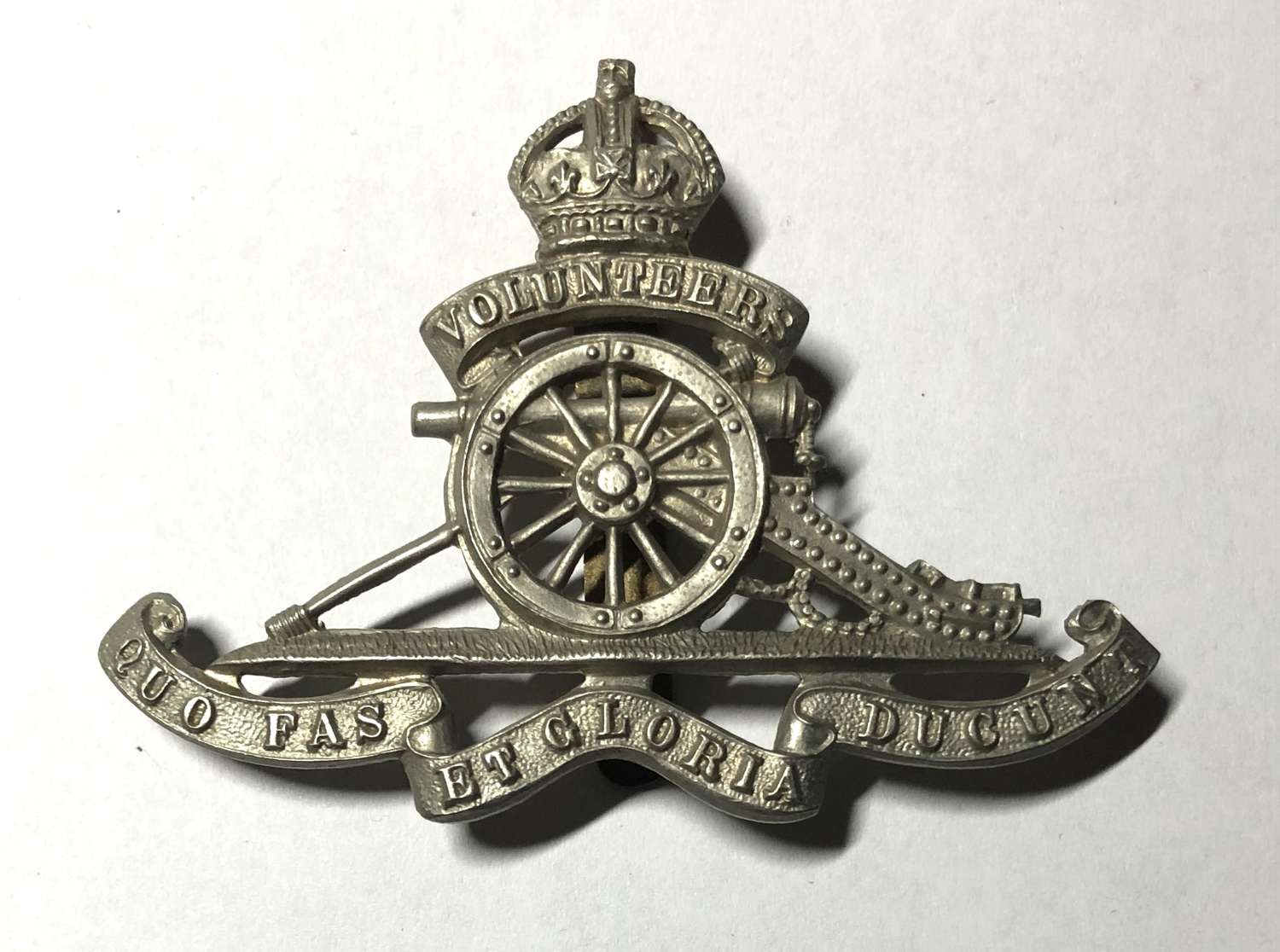 Artillery Volunteers Edwardian cap badge circa 1902-08