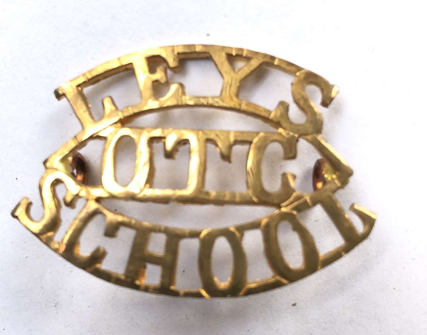 LEYS / OTC / SCHOOL Cambridgeshire shoulder title c1908-40