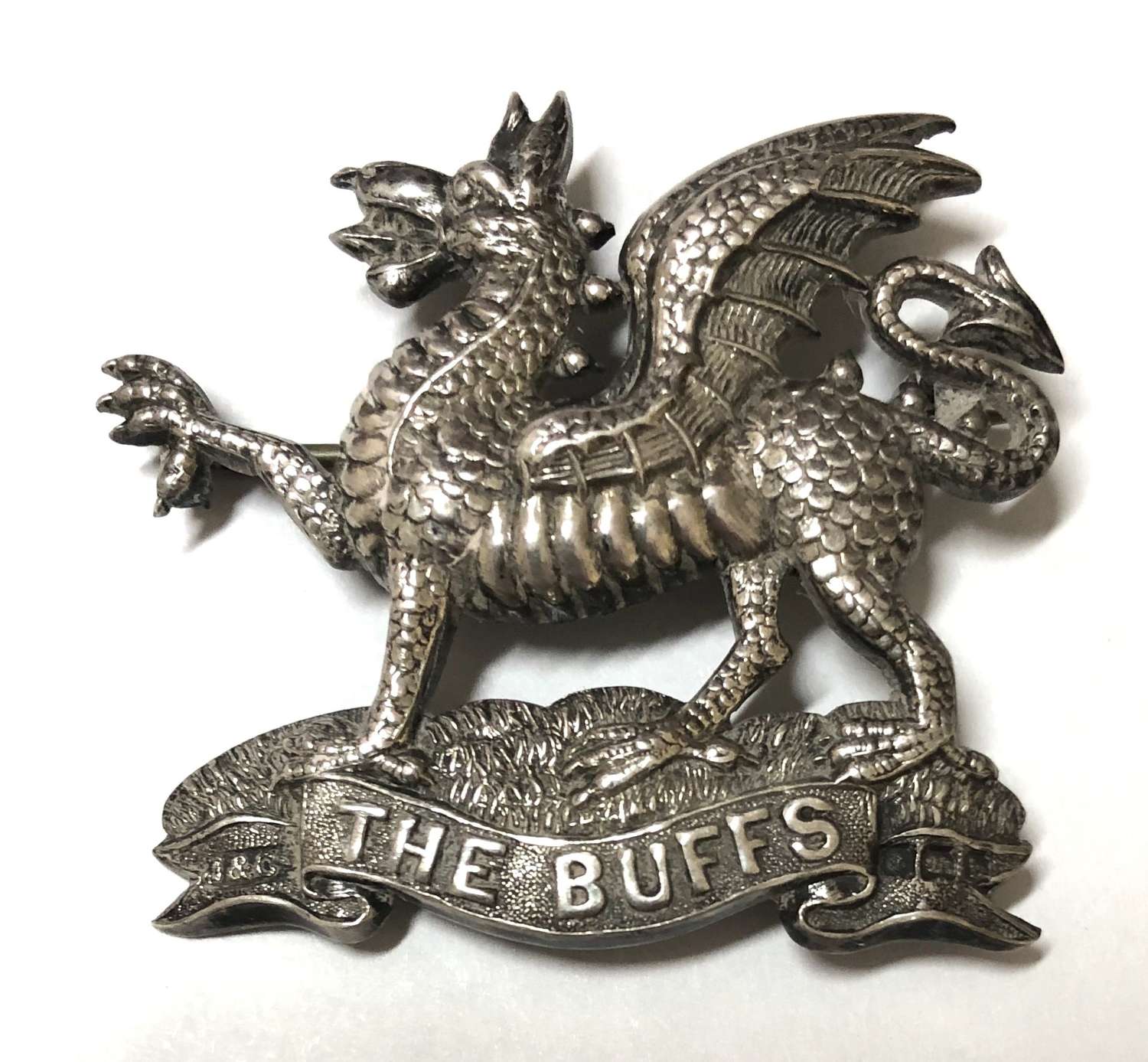 The Buffs 1907 Birmingham hallmarked silver cap badge by J & Co