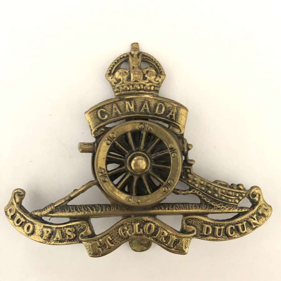 Royal Canadian Artillery WW1 moving wheel cap badge