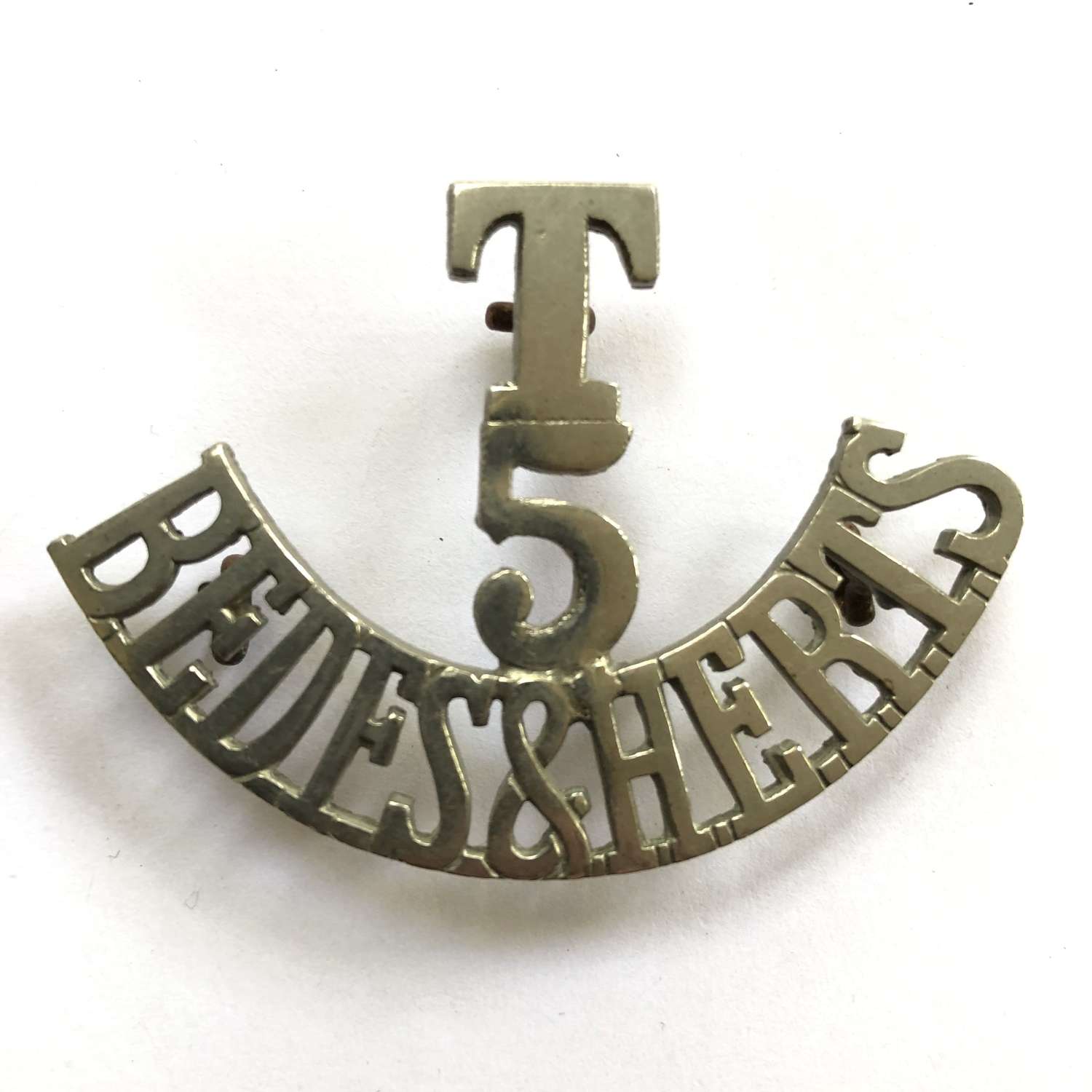 T / 5 / BEDF & HERTS shoulder title circa 1919-21 only