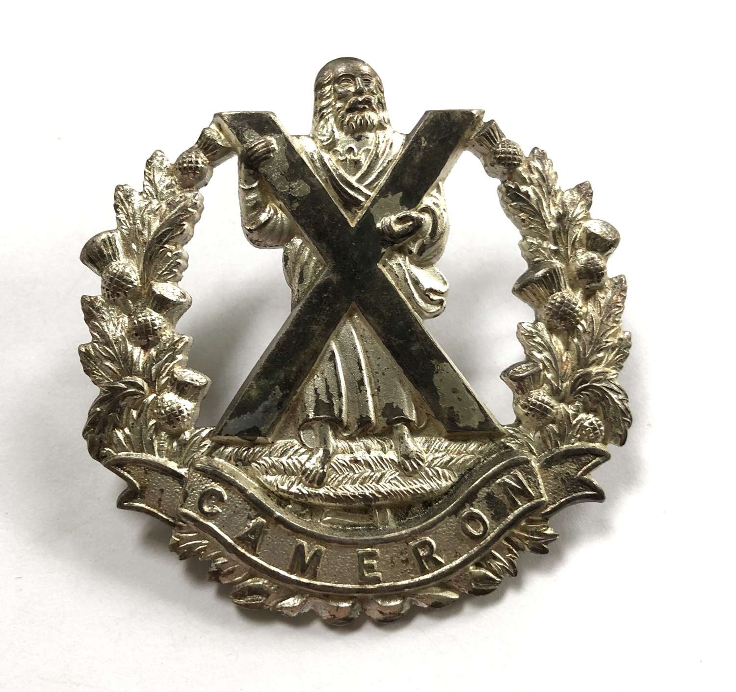 Scottish. Queens Own Cameron Highlanders Officer's glengarry badge