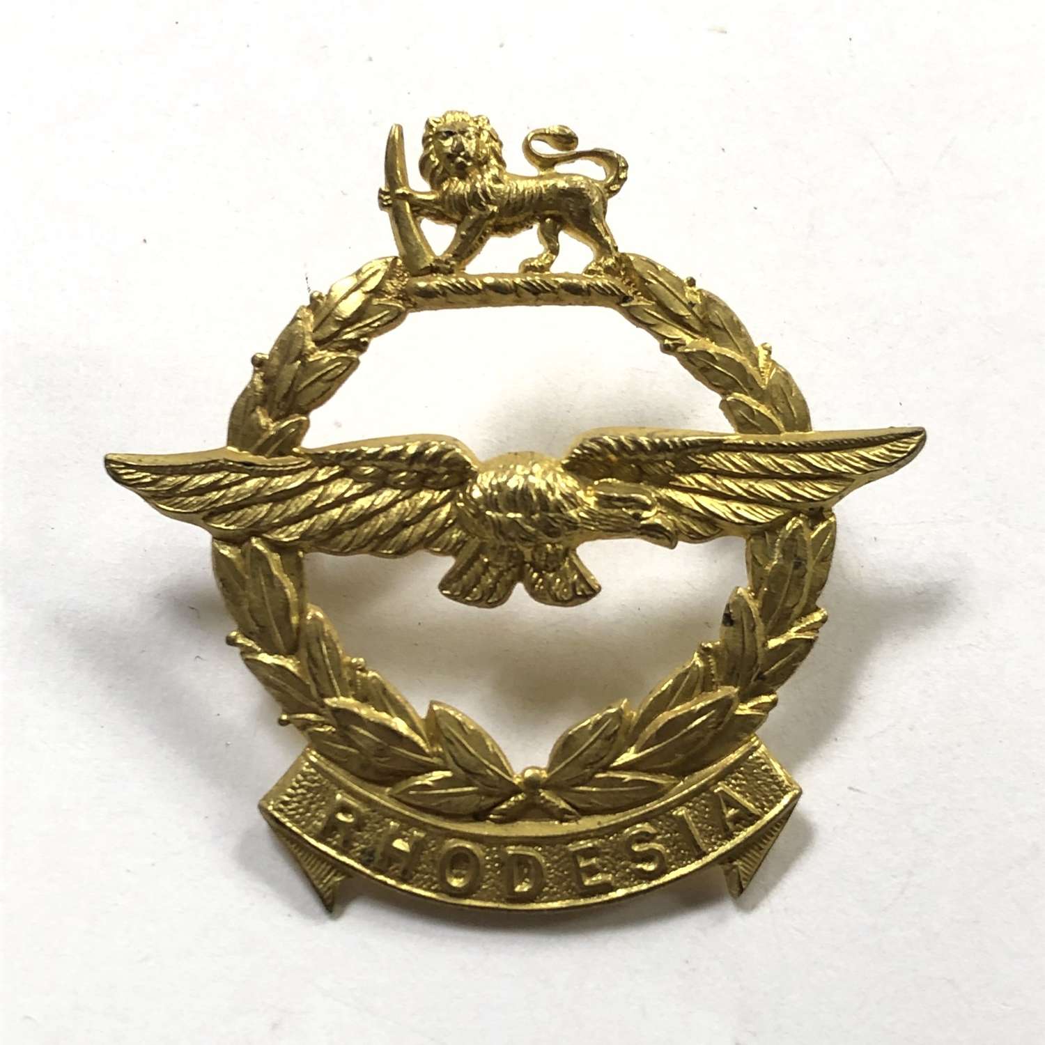 Rhodesian Air Force WW2 cap badge