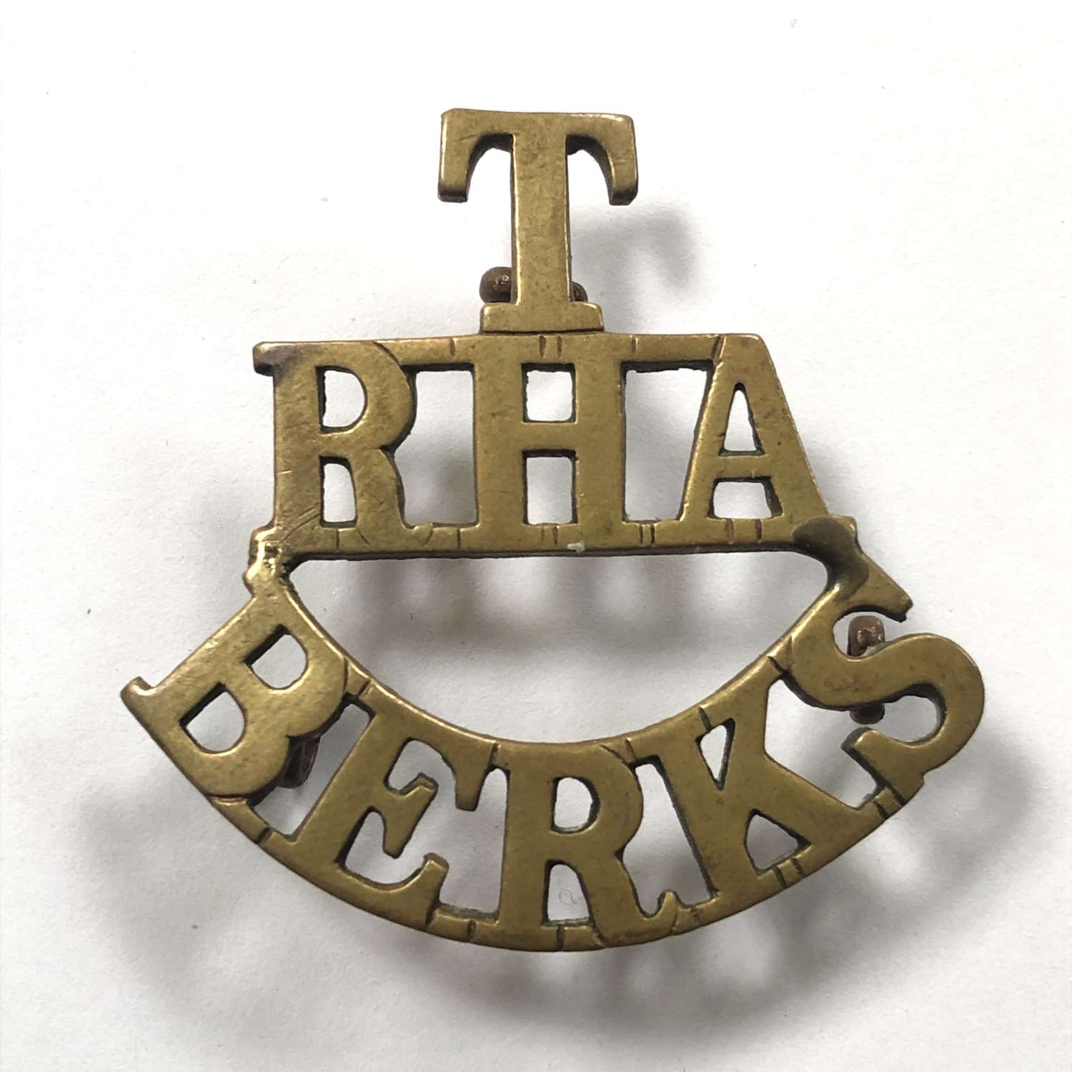 T / RHA / BERKS Royal Horse Artillery shoulder title c1908-21