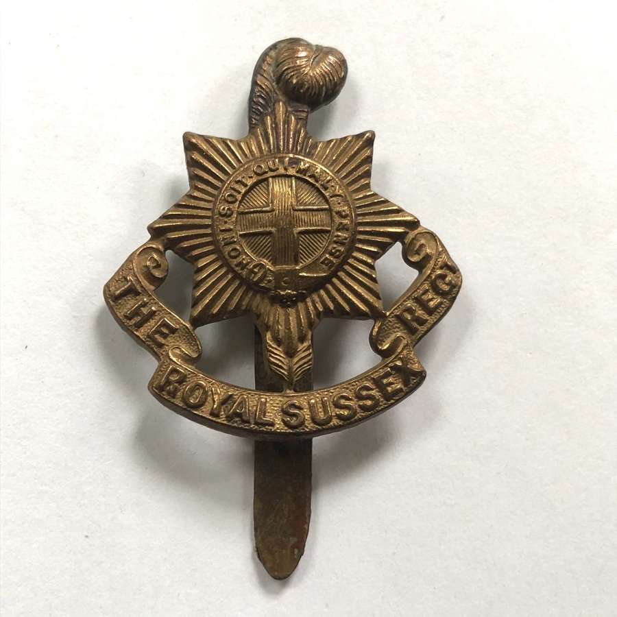 Royal Sussex Regiment WW all brass economy cap badge c1916-18