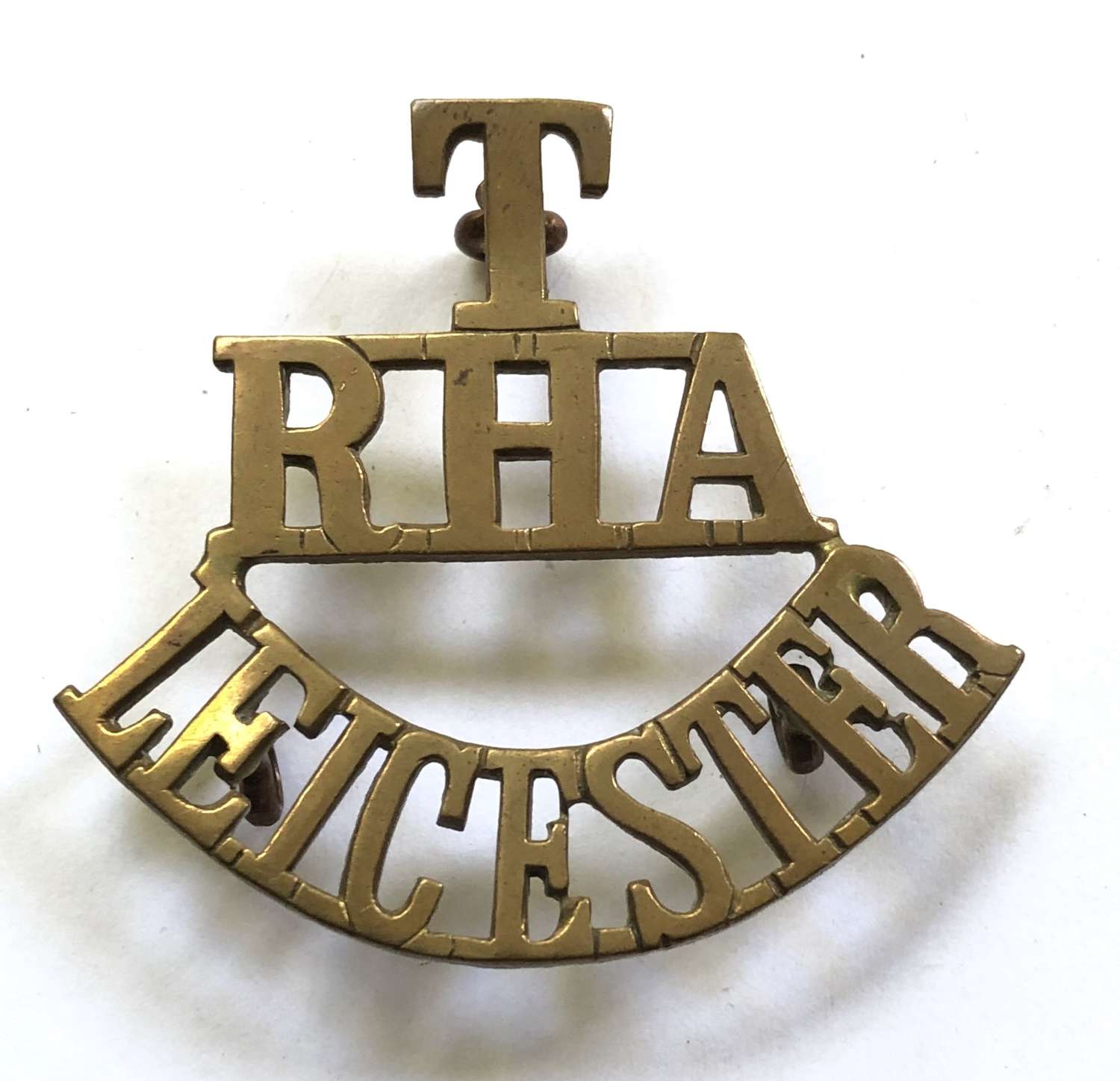 T / RHA / LEICESTER Royal Horse Artilery shoulder title c1908-21