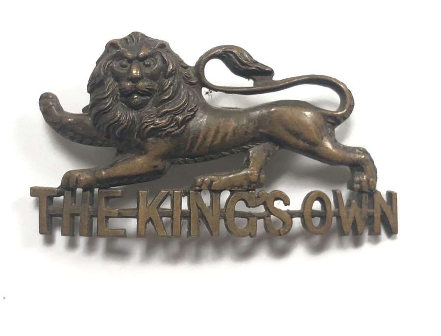 King's Own Royal Regiment OSD post 1902 cap badge