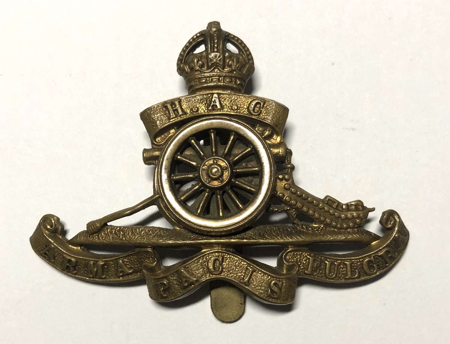 Honourable Artillery Company HAC pre 1952 bronze cap badge