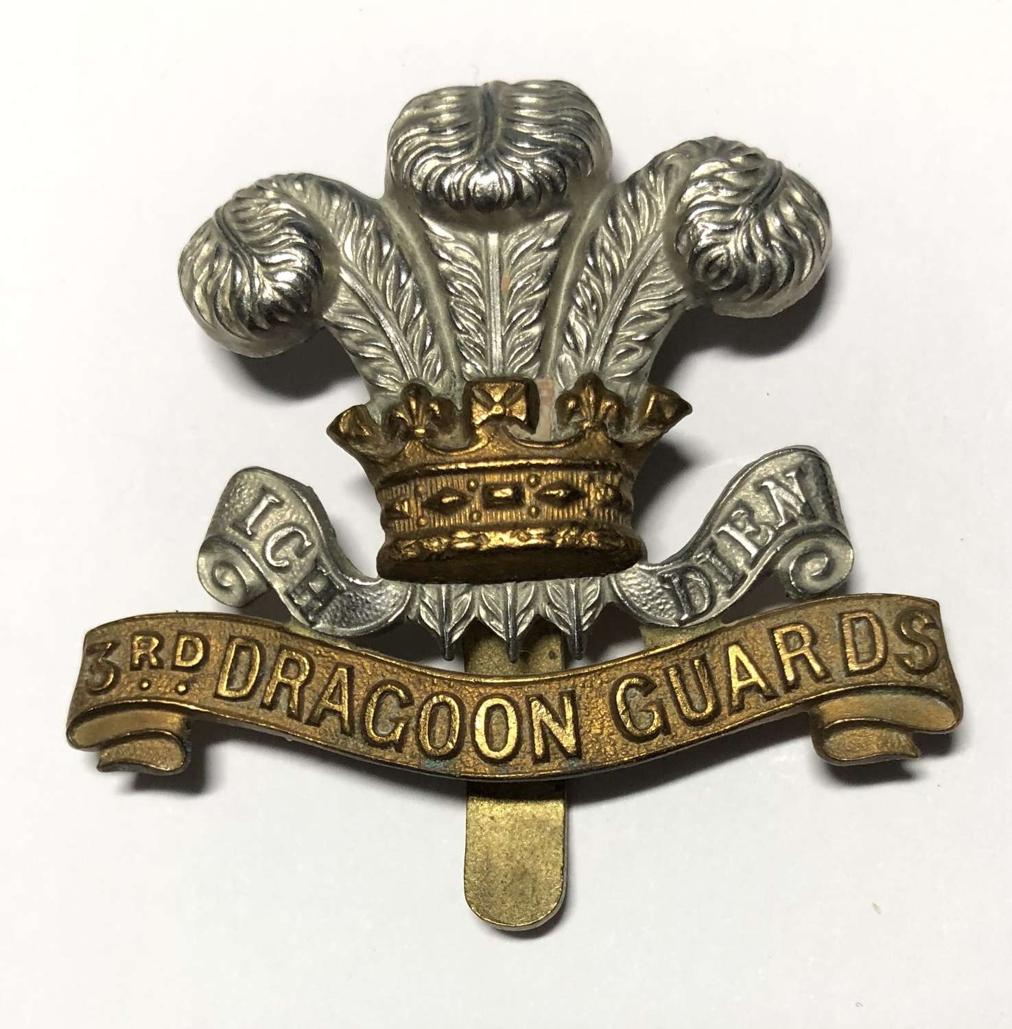 3rd Dragoon Guards cap badge c1896-1922