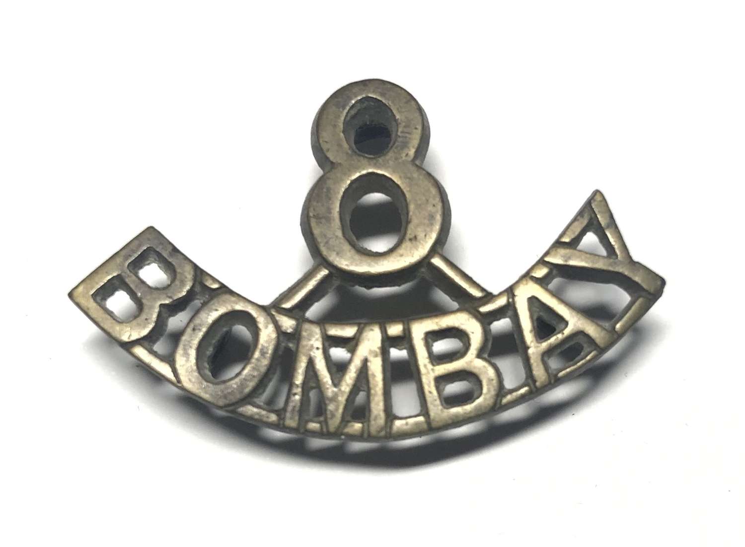 8 / BOMBAY pre 1903 Indian Army shoulder title