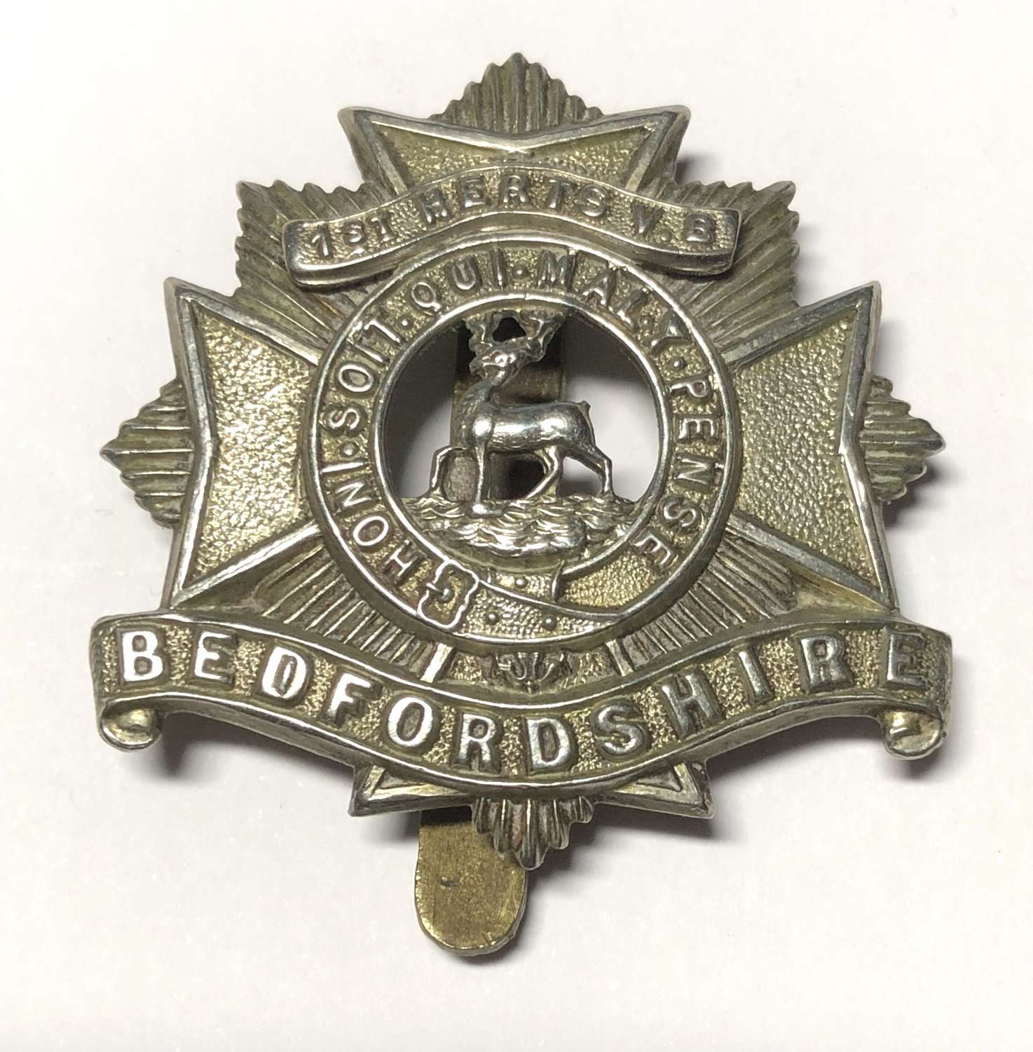 1st Herts VB Bedfordshire Regiment pre 1908 cap badge