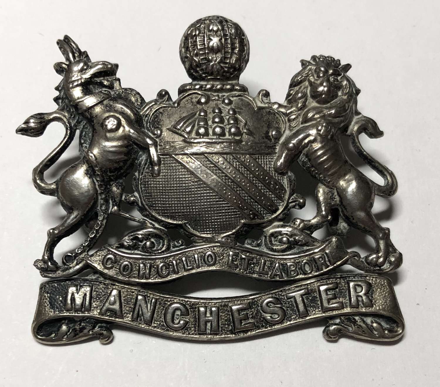 Manchester Regiment VB's cap badge