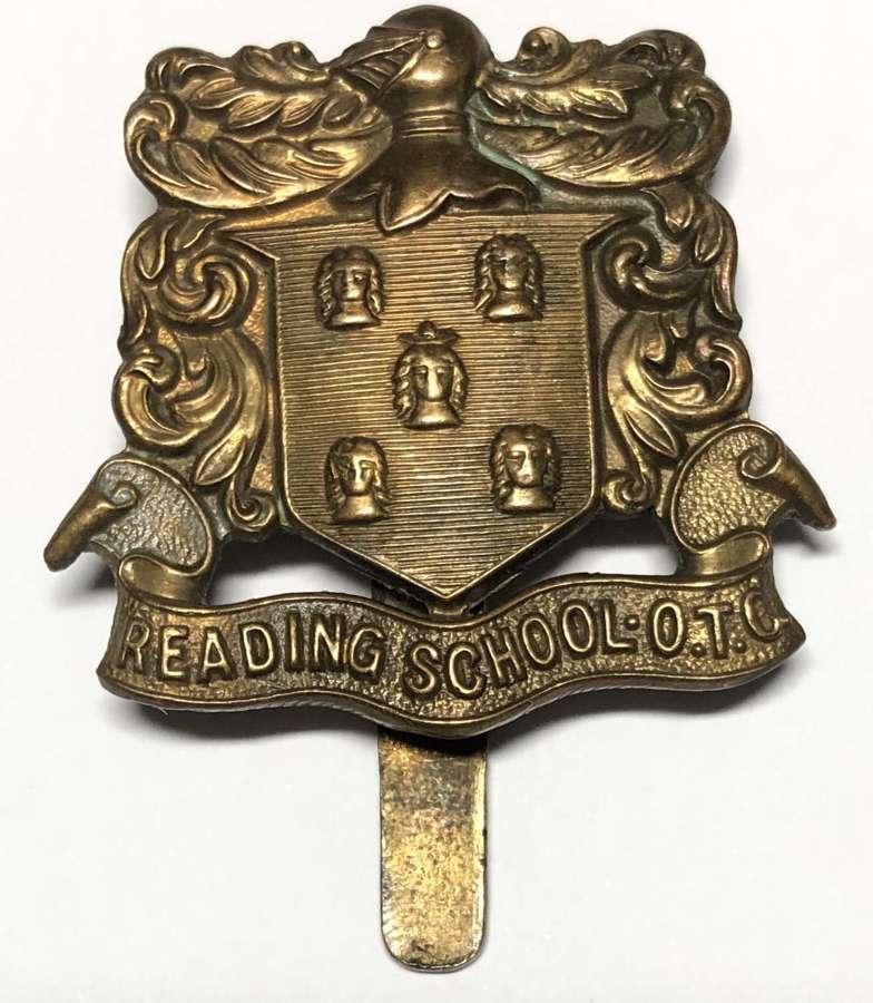 Reading School OTC  Berkshire cap badge circa 1908-40