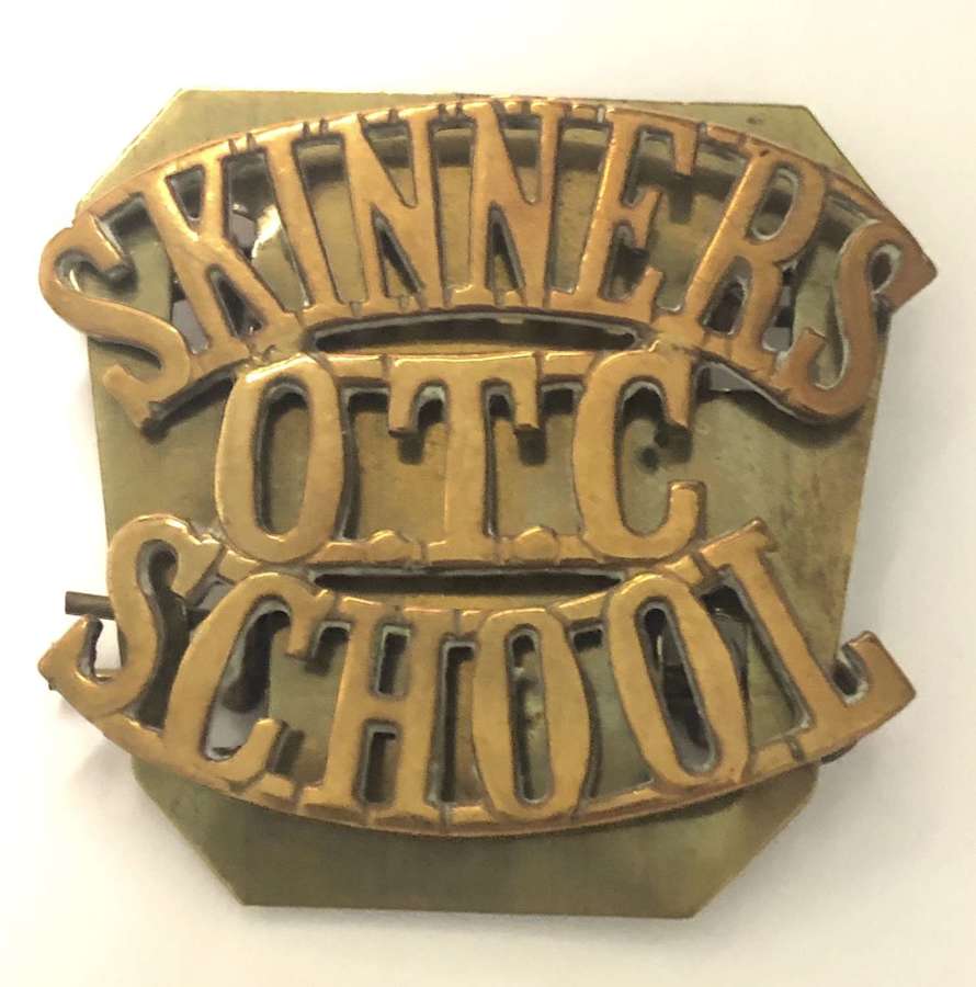 SKINNERS / OTC / SCHOOL Kent post 1908 shoulder title