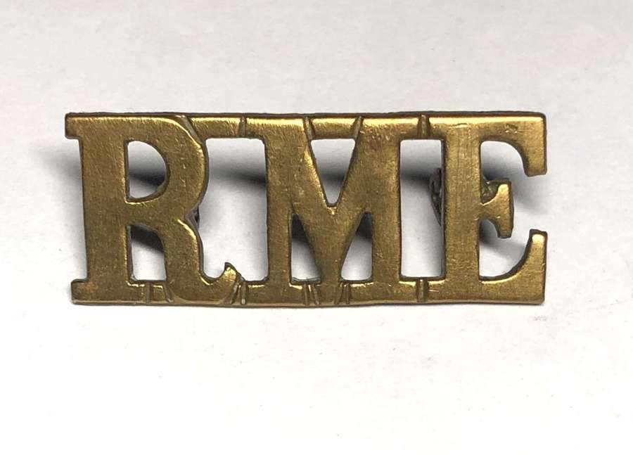 Royal Marine Engineers Officer's RME shoulder title c1917-18