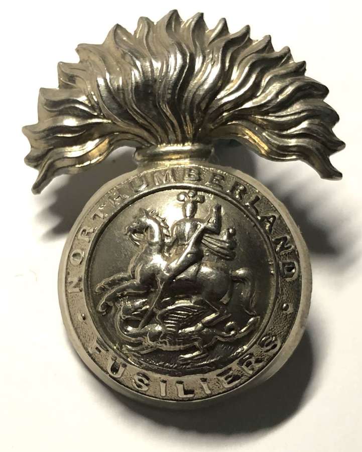 1st VB Northumberland Fusiliers cap badge circa 1903-08