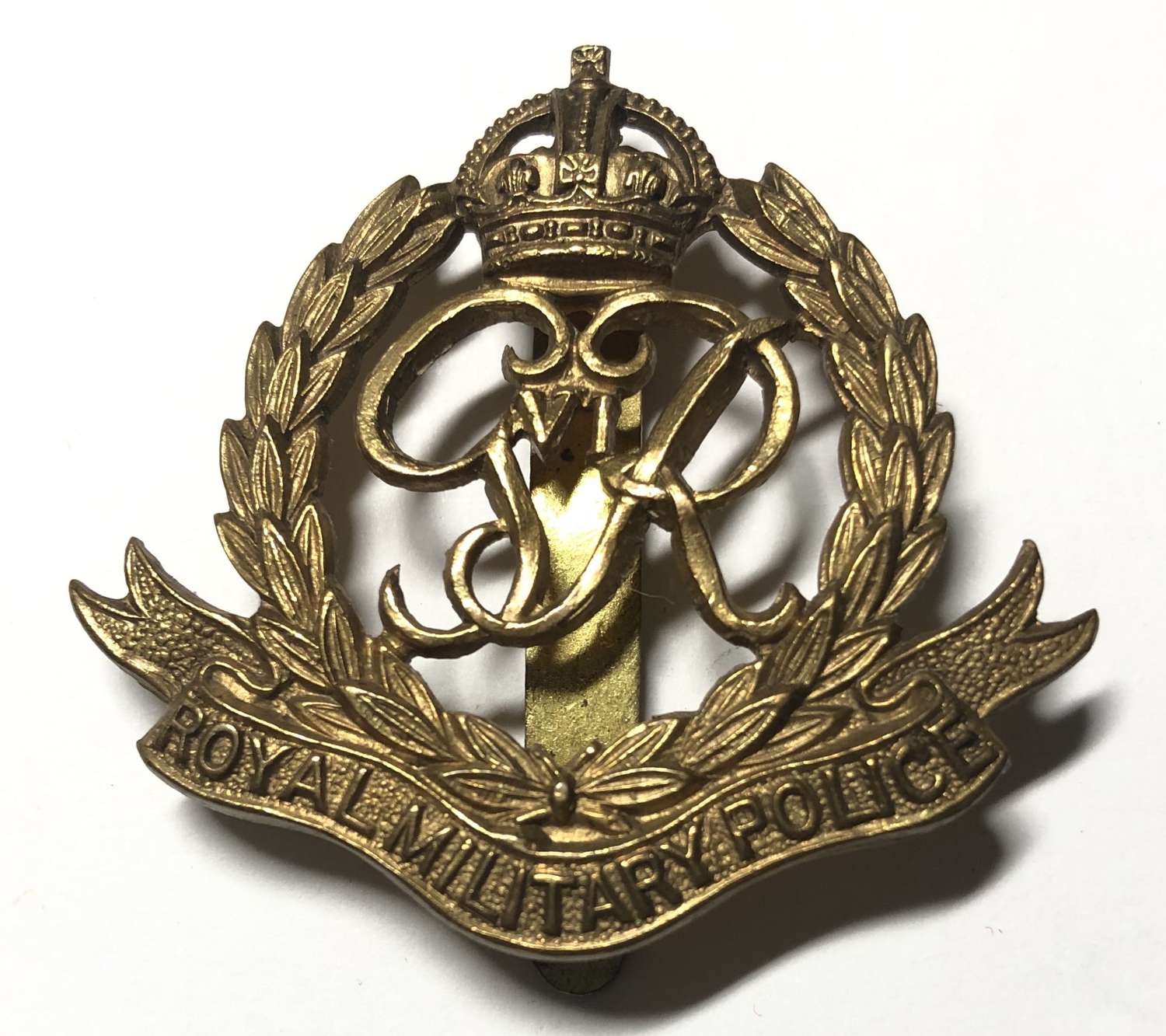 Royal Military Police cap badge circa 1946-52 by Gaunt