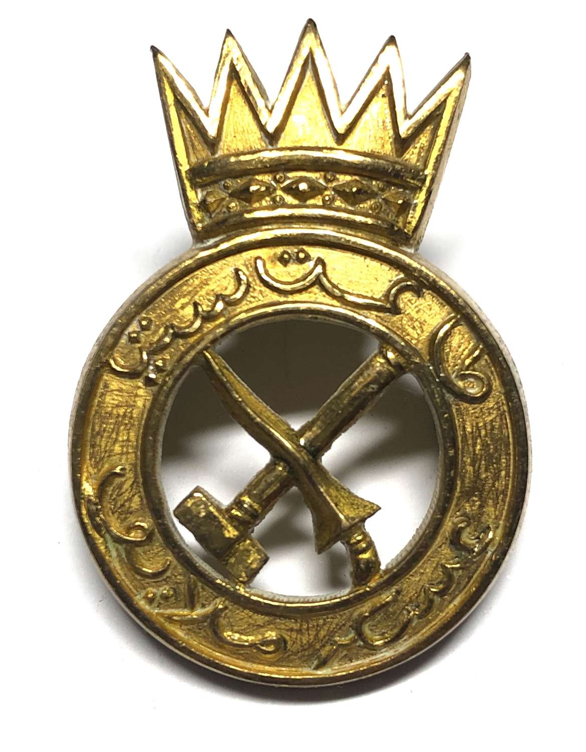 Malay Regiment post 1933 Officer's cap / head-dress badge