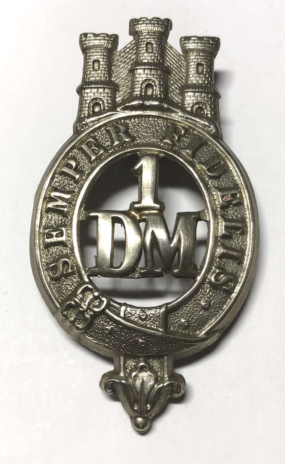 First Devon Militia Victorian glengarry badge circa 1874-81