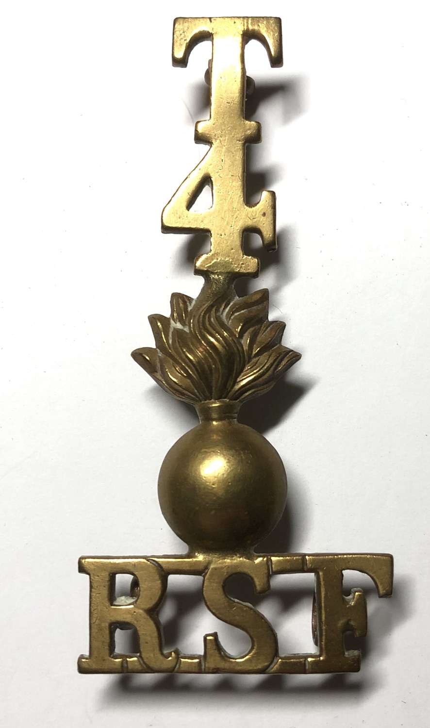 T / 4/ Grenade RSF Royal Scots Fusiliers post 1908 WW1 shoulder title