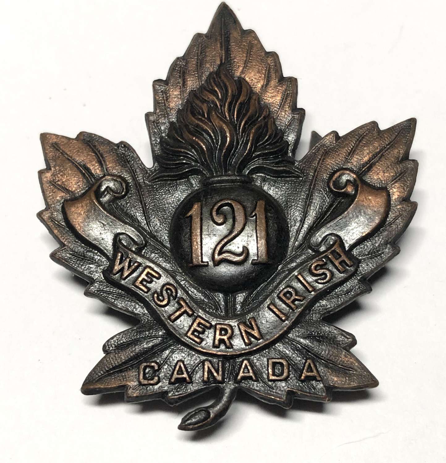 Canadian 121st (Western Irish) Bn. CEF WW1 cap badge