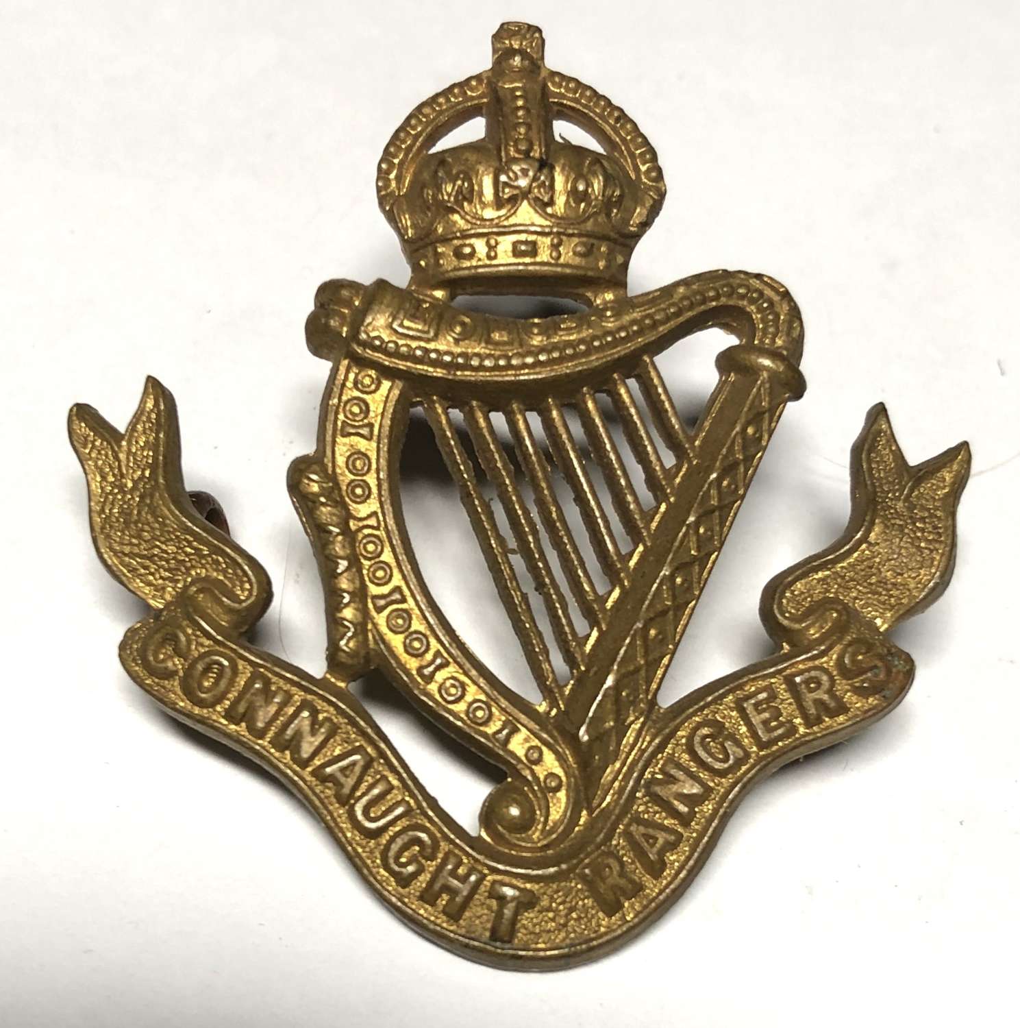 Irish Connaught Rangers Edwardian cap badge