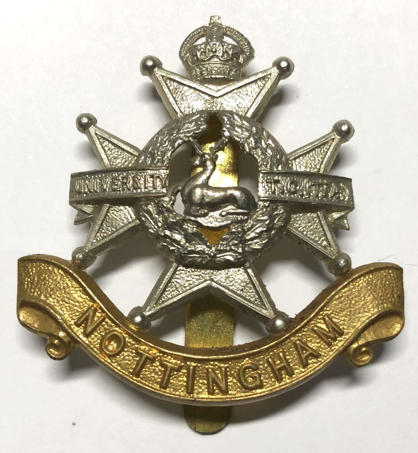 Nottingham University Training Corps (TA) cap badge by Gaunt c1948-52