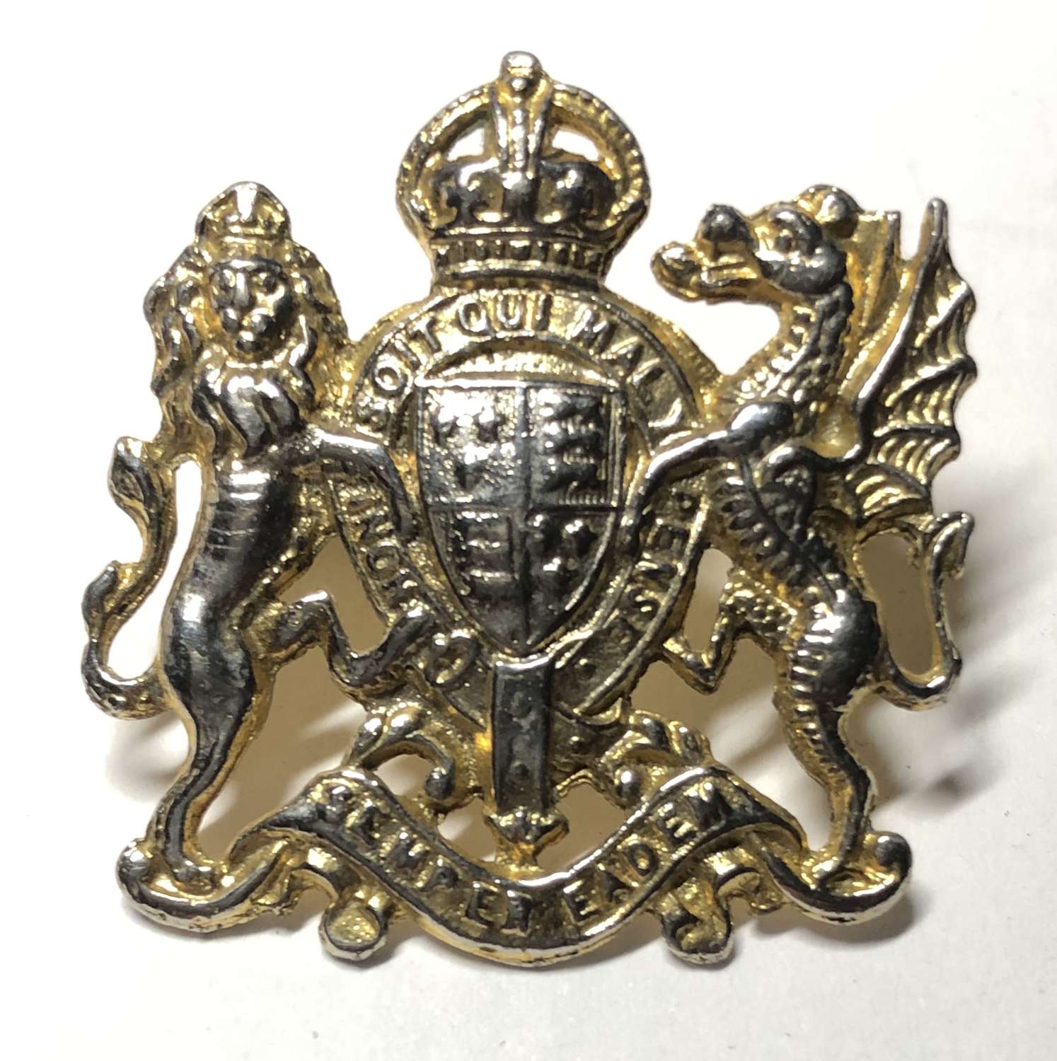 Elizabeth College, Guernsey early anodised style cap badge