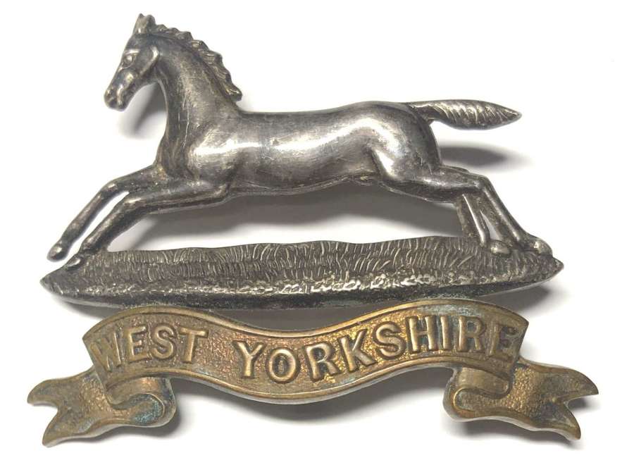 West Yorkshire Regiment early 20th Century Officer's cap badge