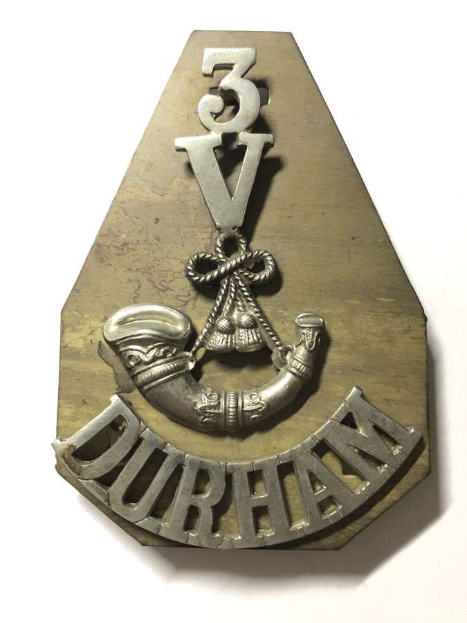 3 / V / bugle / DURHAM (Sunderland)pre 1908 white metal shoulder title