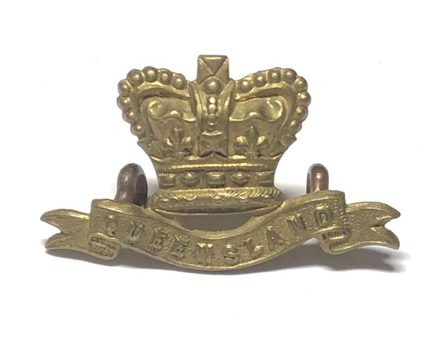 Australian Queensland Defence Force Victorian FS cap / collar badge