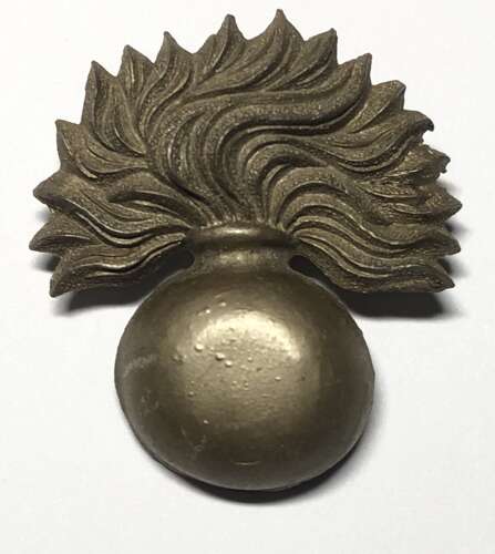 Grenadier Guards WW2 plastic economy cap badge