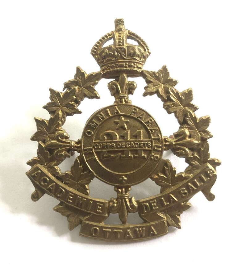 Canadian Acadamie de la Salle Cadet Corps No. 211 cap badge c. 1914